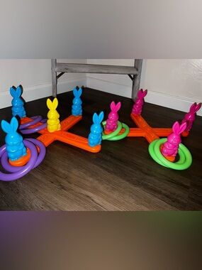 Vintage Bunny Ring Toss Game